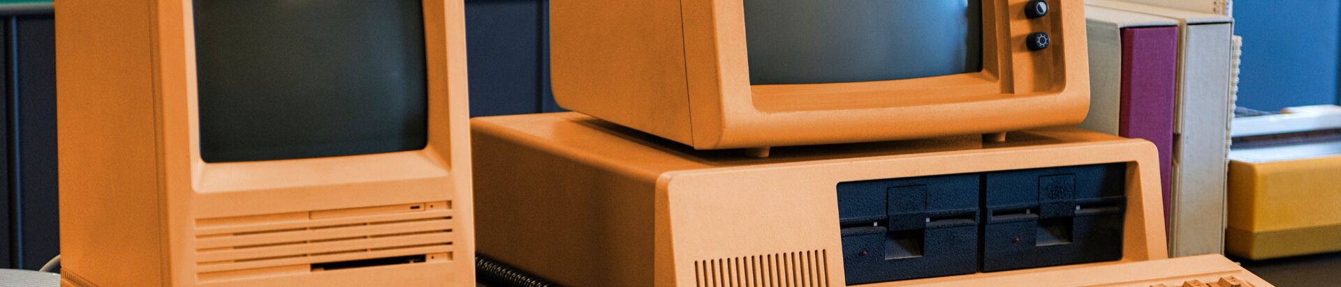 some very old computers as background image for transforming legacy systems